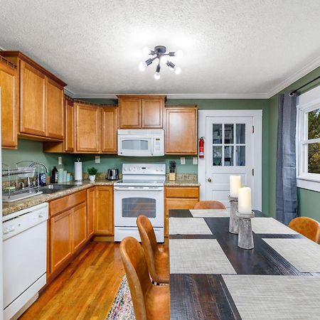 New River Gorge Cottage W Hot Tub, Fire Pit, Grill Oak Hill Exteriér fotografie