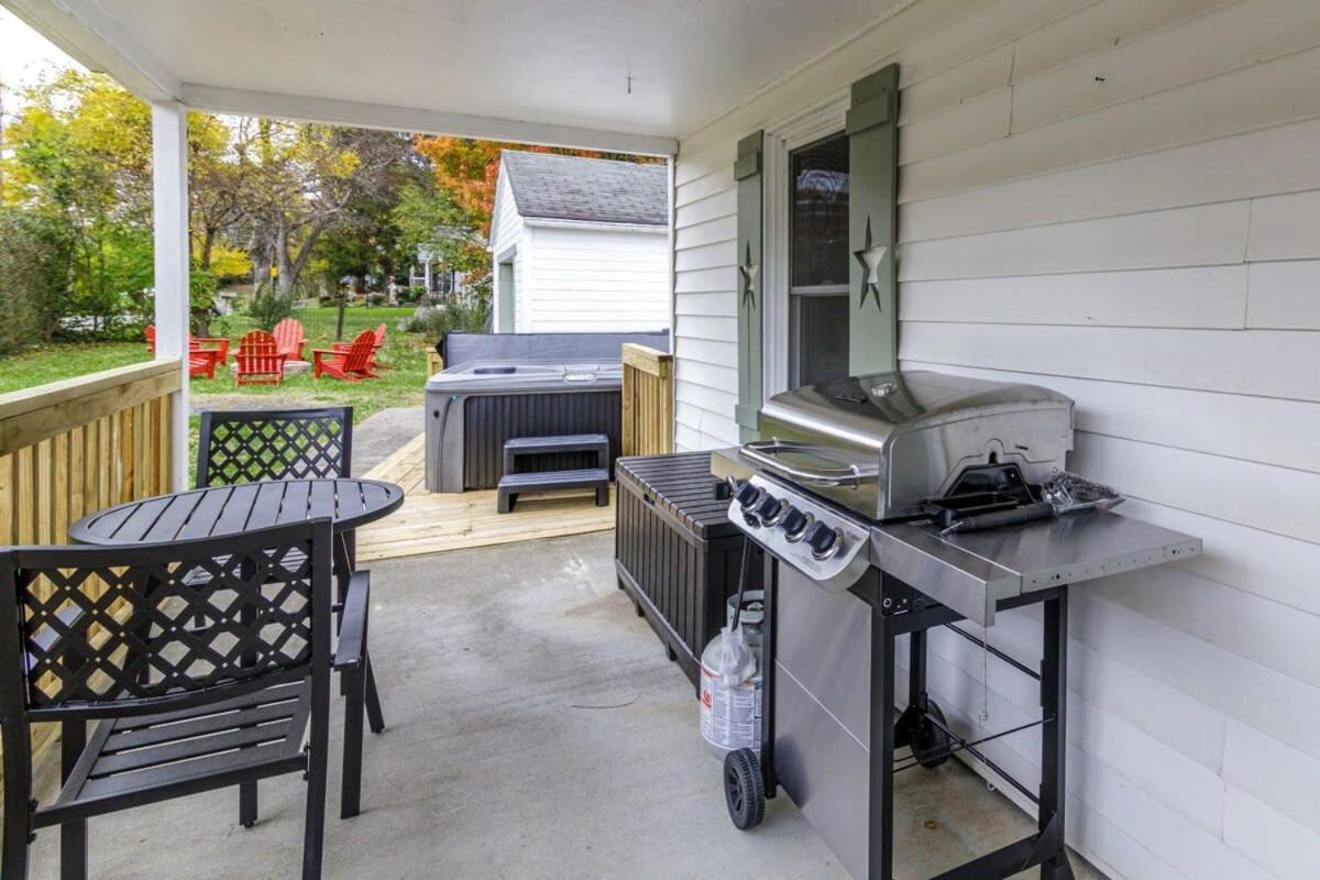 New River Gorge Cottage W Hot Tub, Fire Pit, Grill Oak Hill Exteriér fotografie