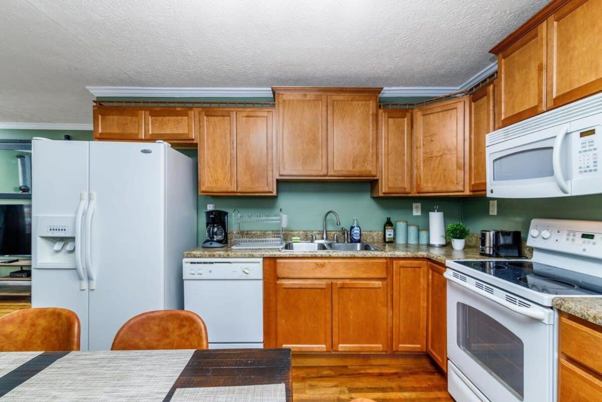 New River Gorge Cottage W Hot Tub, Fire Pit, Grill Oak Hill Exteriér fotografie