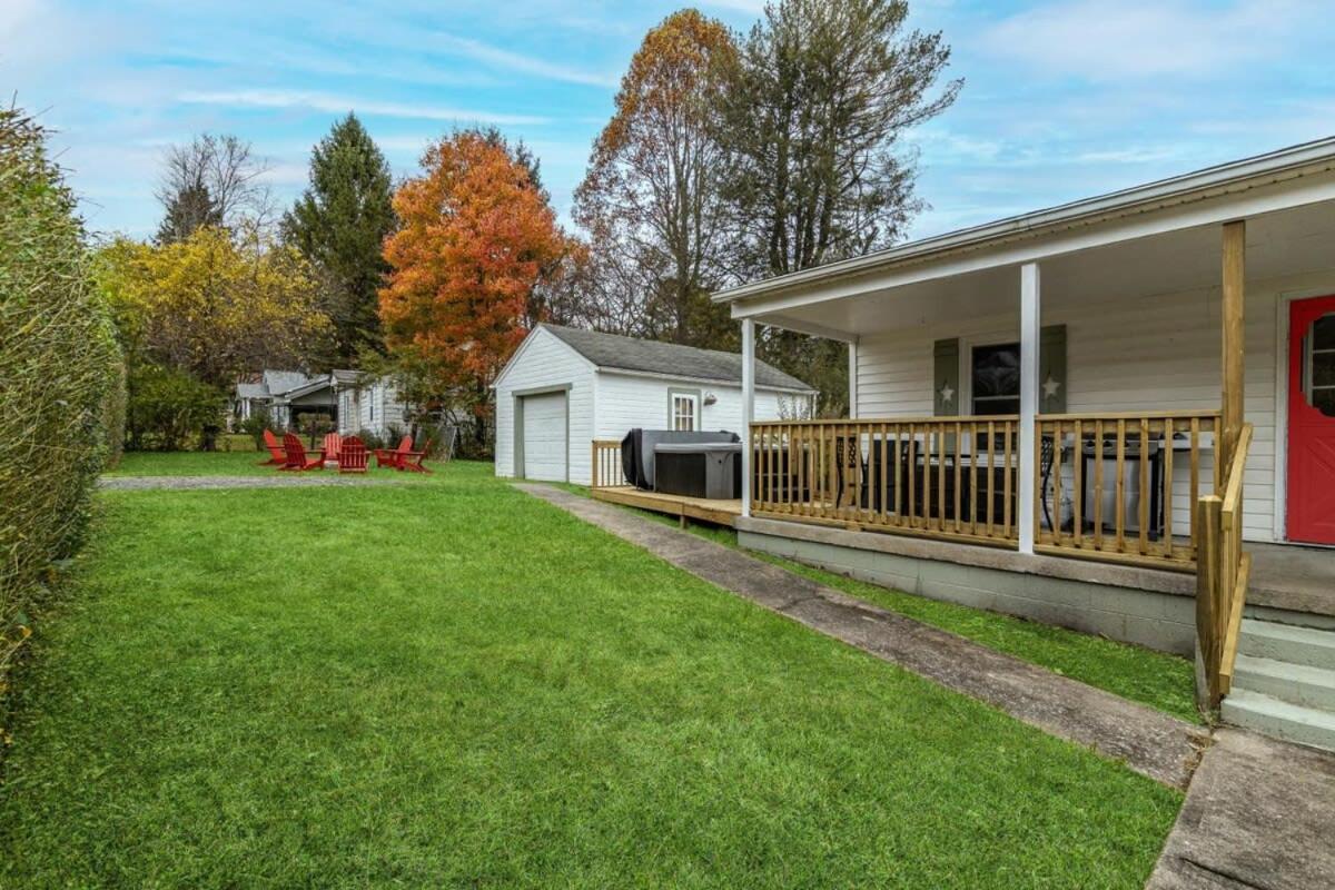 New River Gorge Cottage W Hot Tub, Fire Pit, Grill Oak Hill Exteriér fotografie
